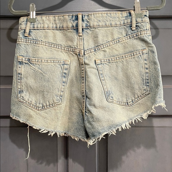 Zara Faded Blue Jean Shorts women’s 6 - Picture 2 of 5